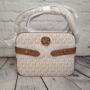 Michael Kors Carmen Crossbody Bag
